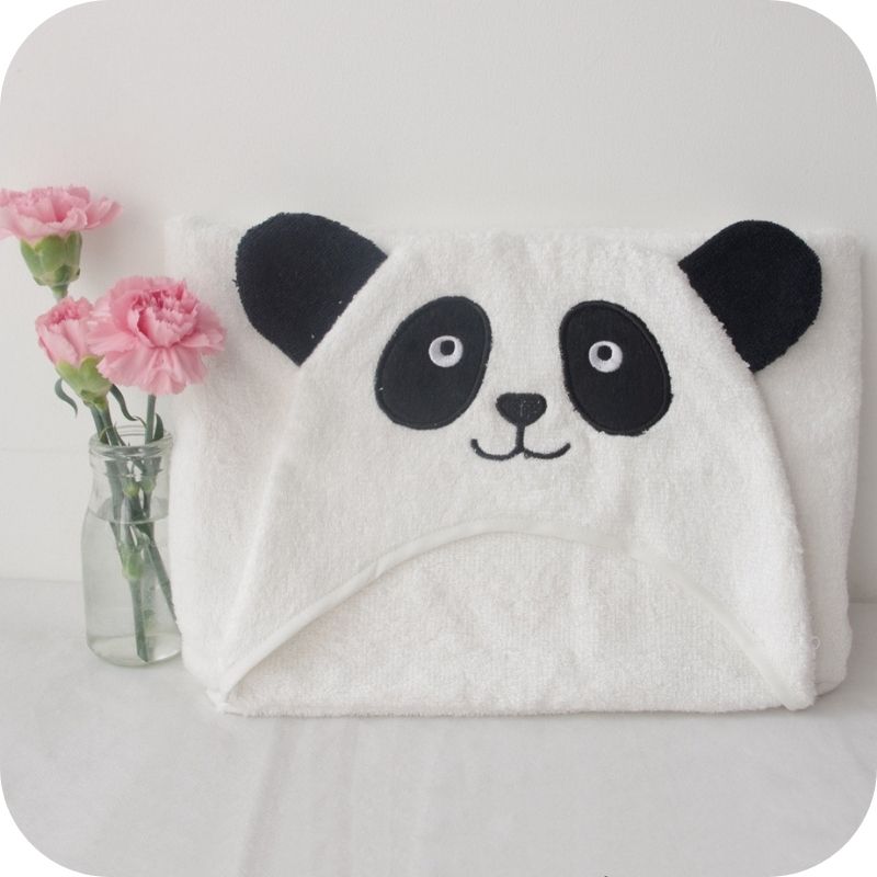 Showing a Closeup of the Bamboo Fiber and Cotton mix Animal Quilt Blanket