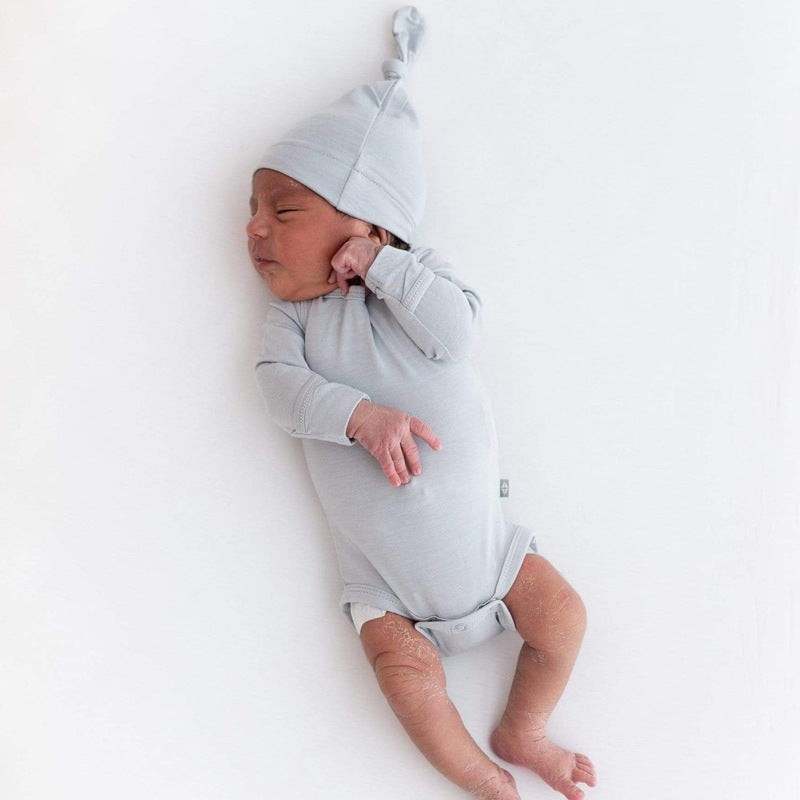 Showing the Side View of the Bamboo Fiber New Thin Baby Hat Pullover Beany