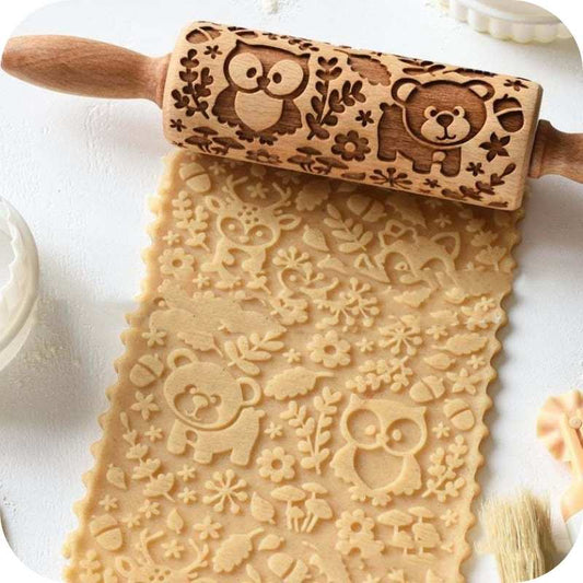Showing the Wooden Cartoon Animal Christmas Cookies Rolling Pin Press